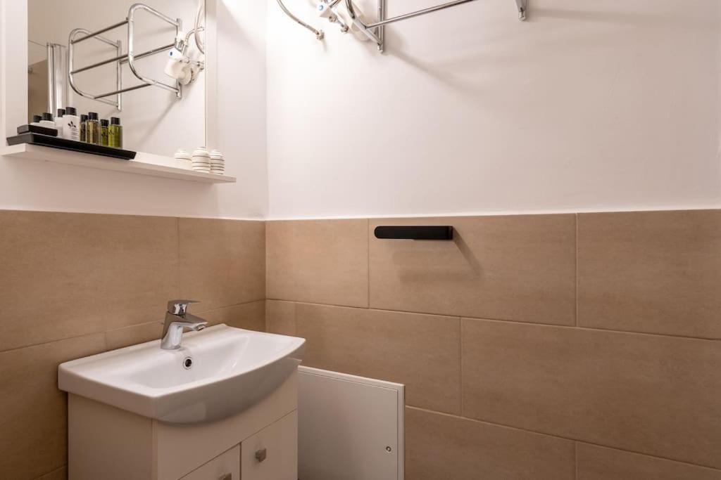 Practical 1Br Flat By Center By Hm Lejlighed Wien Eksteriør billede